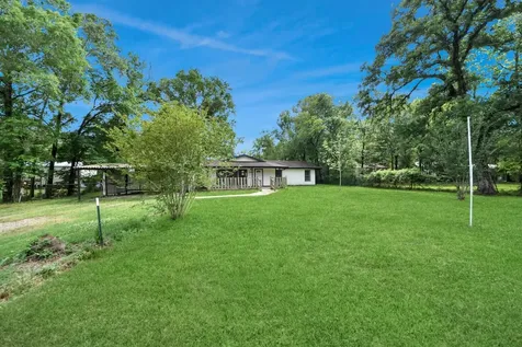 24992 Country Estates Drive New Caney TX 77357
