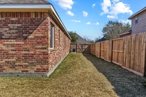 8611 Rocky River Street Cove TX 77523