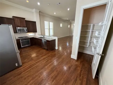 2021 Fannin Station Houston TX 77045