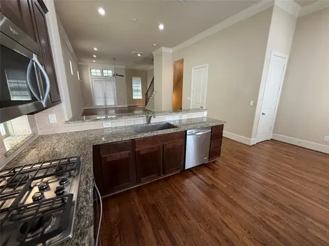 2021 Fannin Station Houston TX 77045