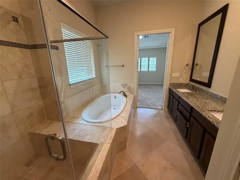 2021 Fannin Station Houston TX 77045
