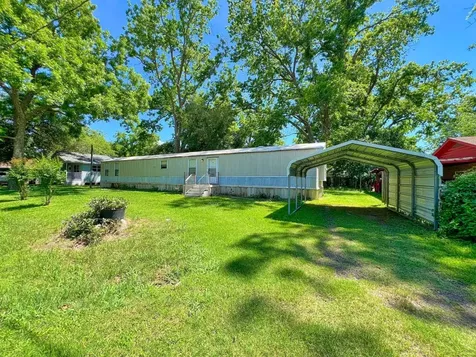 210 Floyd St Street Boling TX 77420