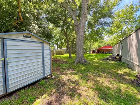 210 Floyd St Street Boling TX 77420