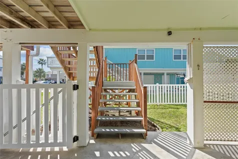 13810 San Domingo Drive Galveston TX 77554