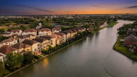 1014 Old Oyster Trail Sugar Land TX 77478