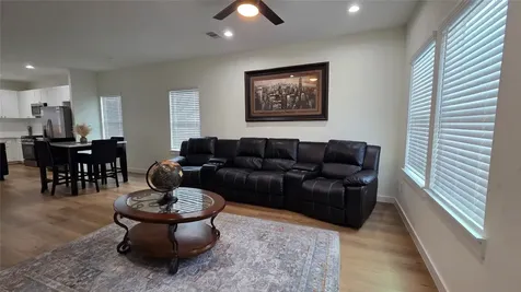 8113 Miley Street B Houston TX 77028