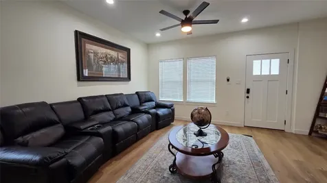 8113 Miley Street B Houston TX 77028