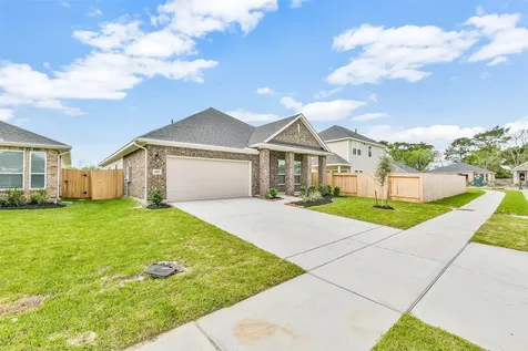 3010 King Oaks Street Baytown TX 77251