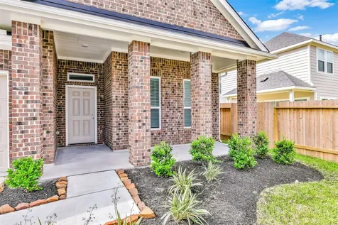 3010 King Oaks Street Baytown TX 77251