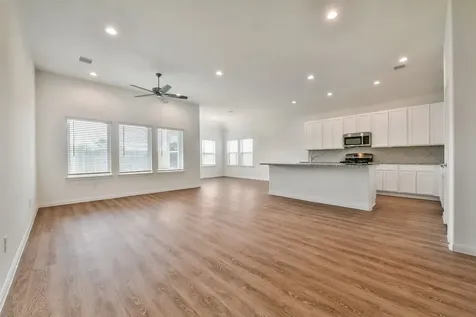 3010 King Oaks Street Baytown TX 77251