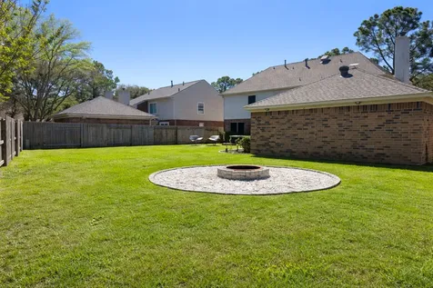 16910 Country Bridge Road Houston TX 77095