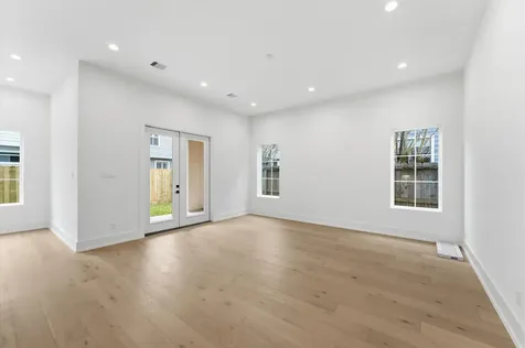 815B Lawrence Street Houston TX 77007