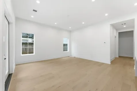 815B Lawrence Street Houston TX 77007