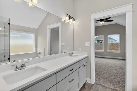 212 Orchard Cove Snook TX 77878