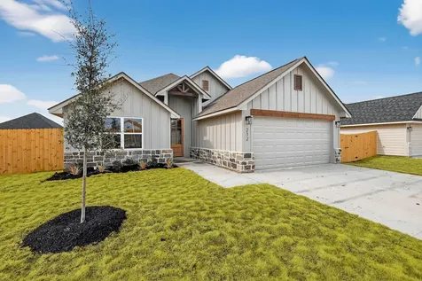 212 Orchard Cove Snook TX 77878
