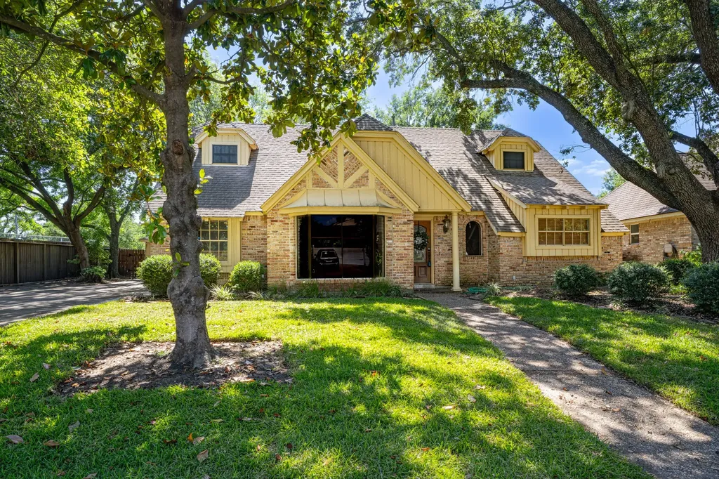 1704 Crystal Hills Drive Houston TX 77077