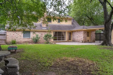 1704 Crystal Hills Drive Houston TX 77077