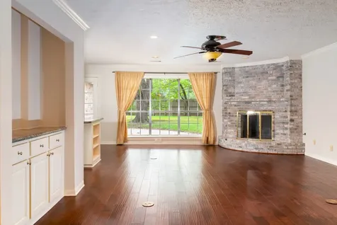 1704 Crystal Hills Drive Houston TX 77077