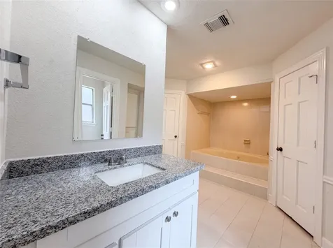 6902 Fawncliff Drive Houston TX 77069