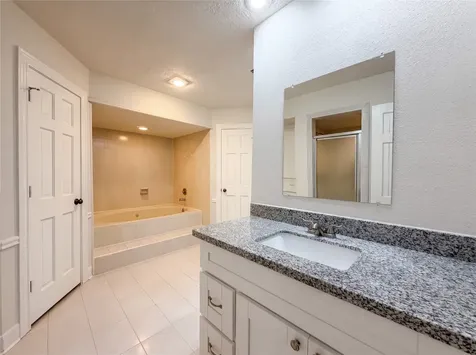 6902 Fawncliff Drive Houston TX 77069