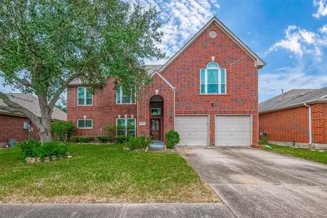 16922 Echo Harbor Friendswood TX 77546