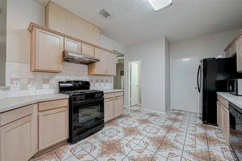 16922 Echo Harbor Friendswood TX 77546