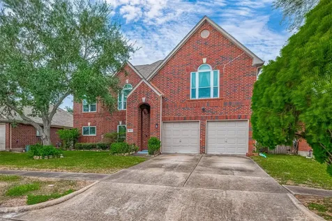 16922 Echo Harbor Friendswood TX 77546