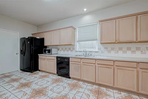16922 Echo Harbor Friendswood TX 77546