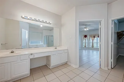 16922 Echo Harbor Friendswood TX 77546