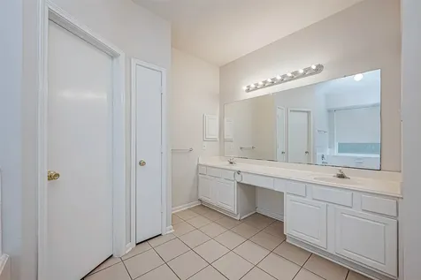 16922 Echo Harbor Friendswood TX 77546