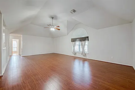 16922 Echo Harbor Friendswood TX 77546