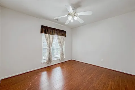 16922 Echo Harbor Friendswood TX 77546