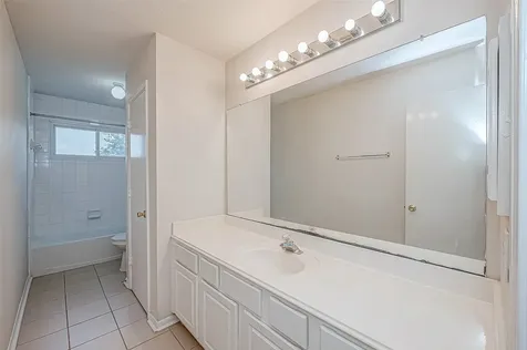 16922 Echo Harbor Friendswood TX 77546
