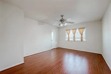 16922 Echo Harbor Friendswood TX 77546