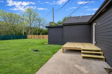 1120 17th Ave North Texas City TX 77590