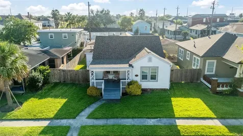 1309 Milam Drive Galveston TX 77551