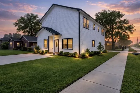 7989 Sunbury Street A Houston TX 77028