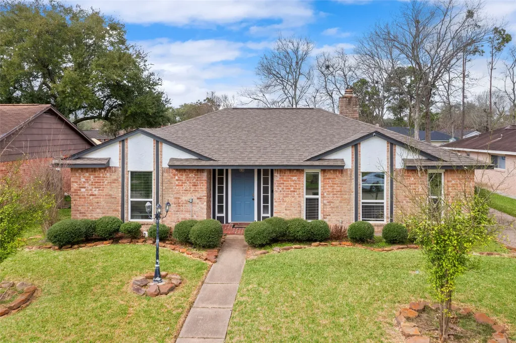 5206 Abercreek Avenue Friendswood TX 77546