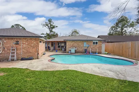5206 Abercreek Avenue Friendswood TX 77546