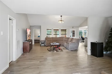 5206 Abercreek Avenue Friendswood TX 77546