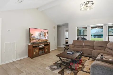 5206 Abercreek Avenue Friendswood TX 77546