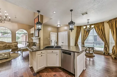 4111 Walkabout Circle Missouri City TX 77459
