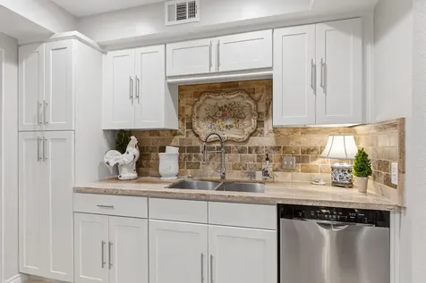 640 S Ripple Creek Drive 640 Houston TX 77057