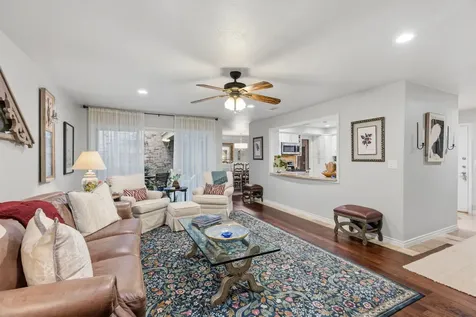 640 S Ripple Creek Drive 640 Houston TX 77057