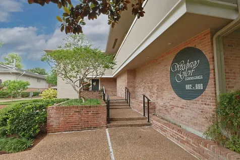 640 S Ripple Creek Drive 640 Houston TX 77057