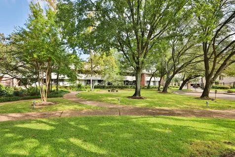 640 S Ripple Creek Drive 640 Houston TX 77057
