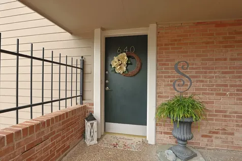 640 S Ripple Creek Drive 640 Houston TX 77057
