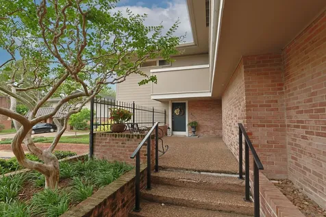 640 S Ripple Creek Drive 640 Houston TX 77057