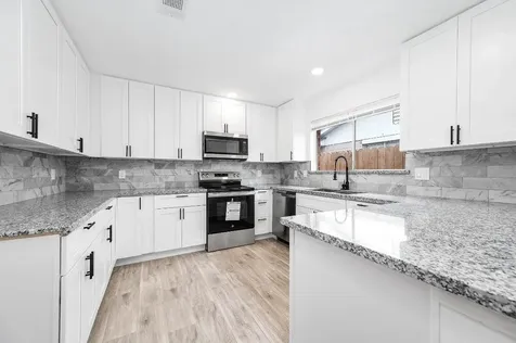 10402 Rancho Bernardo Lane Sugar Land TX 77498