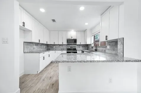 10402 Rancho Bernardo Lane Sugar Land TX 77498
